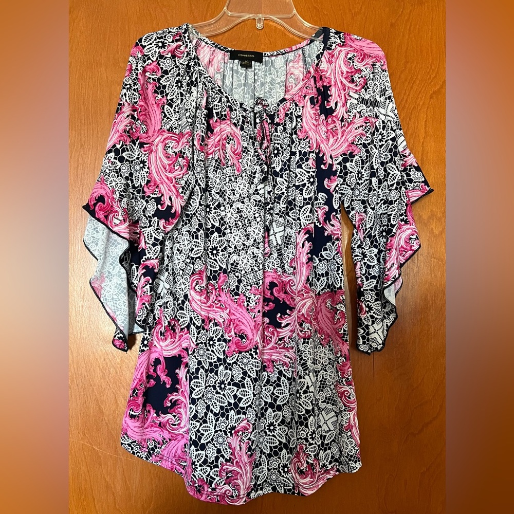 Espresso Blouse Size: M Color: Black, white and pink